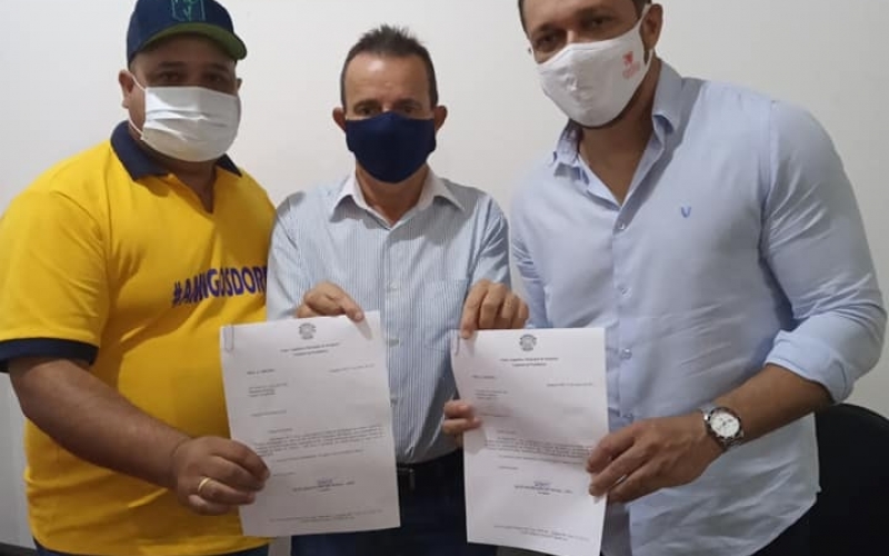 PREFEITO E VEREADORES RECEBEM VISITA DO DEPUTADO ESTADUAL LUCAS DE LIMA 