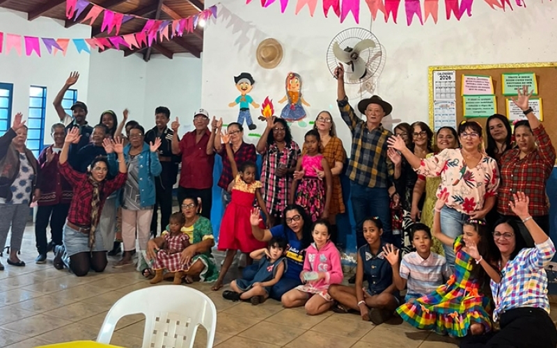Confraternização do SCFV reúne famílias em tarde de integração e convivência