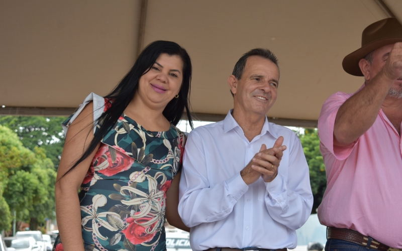 PREFEITURA REALIZA ATO CÍVICO E DESFILE EM COMEMORAÇÃO AO ANIVERSÁRIO DA CIDADE